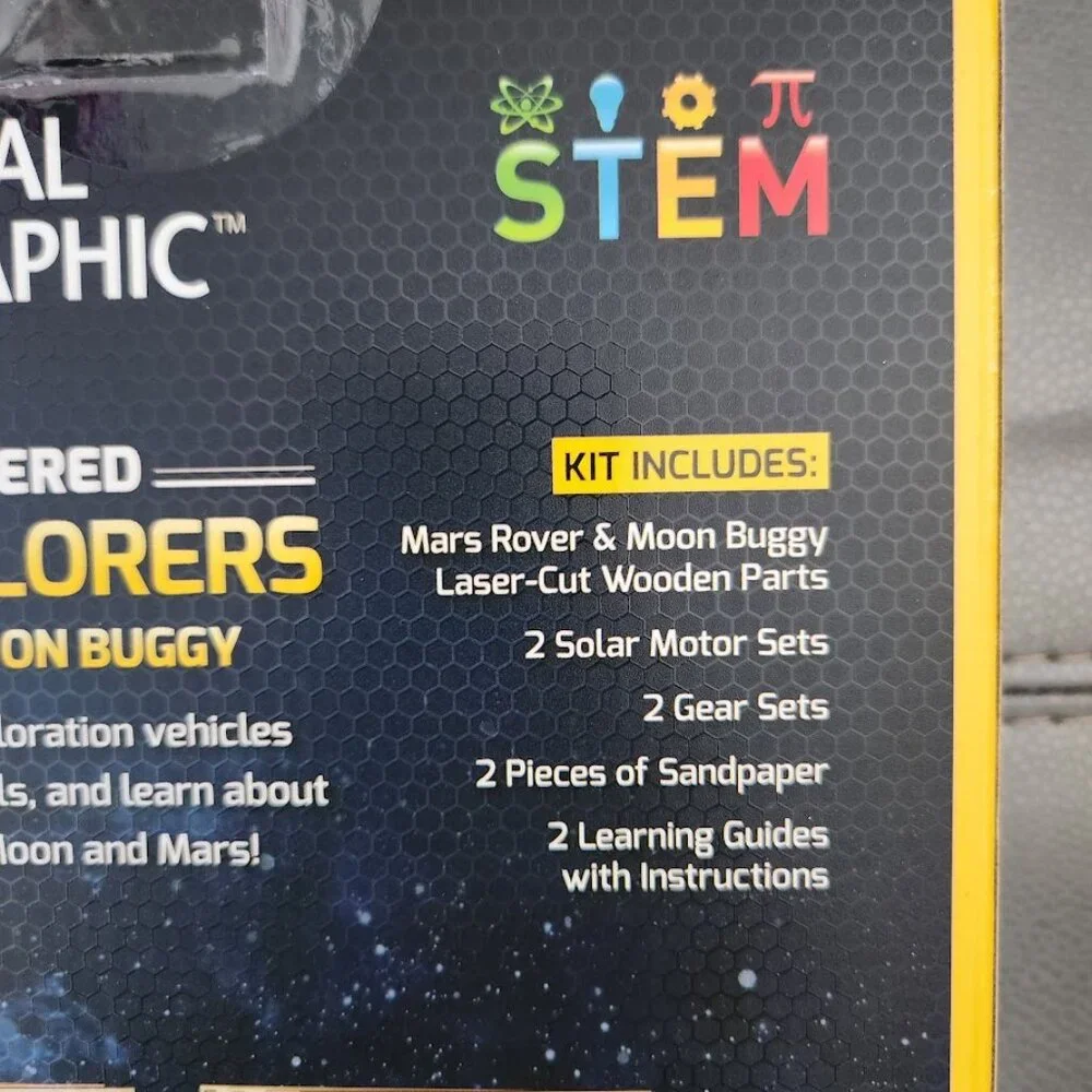 NEW NATIONAL GEOGRAPHIC Solar Model Kit Wooden 3D Puzzle Models NASA Space Explo